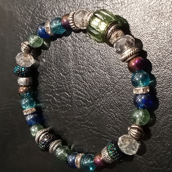 Homemade stretchy bracelet - Picture 2 of 3